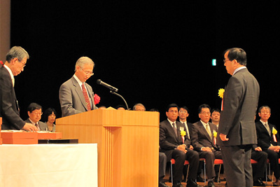 写真2.日本農芸化学会各種受賞表彰式　福岡国際会議場3階メインホールにて
